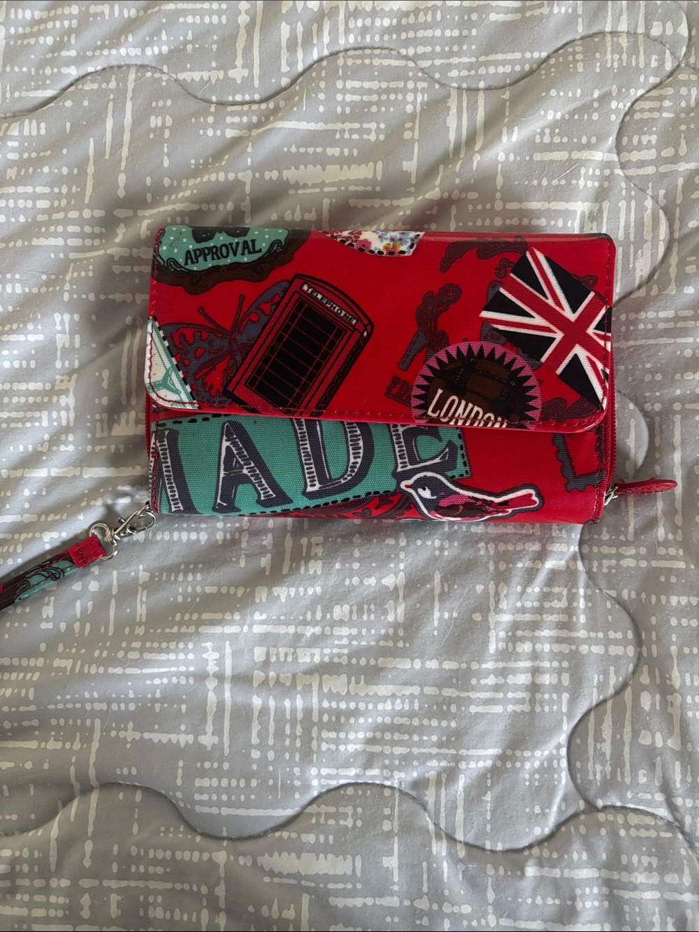 Red London Graphic Wristlet Clutch